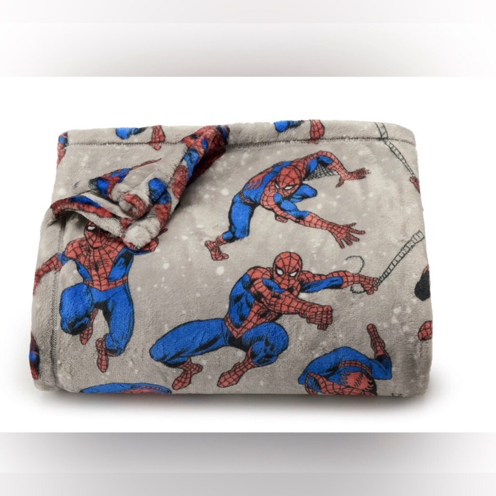 New “Spiderman in Gray” Oversized Throw Blanket